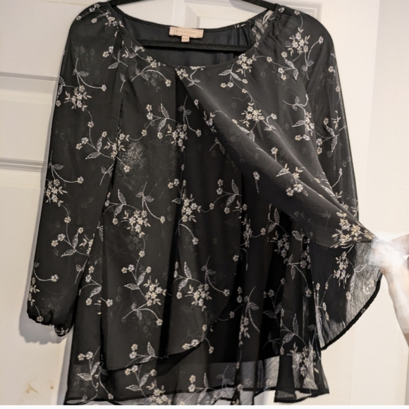 Blousology Tops - Blousology blouse round neck sheer ish M